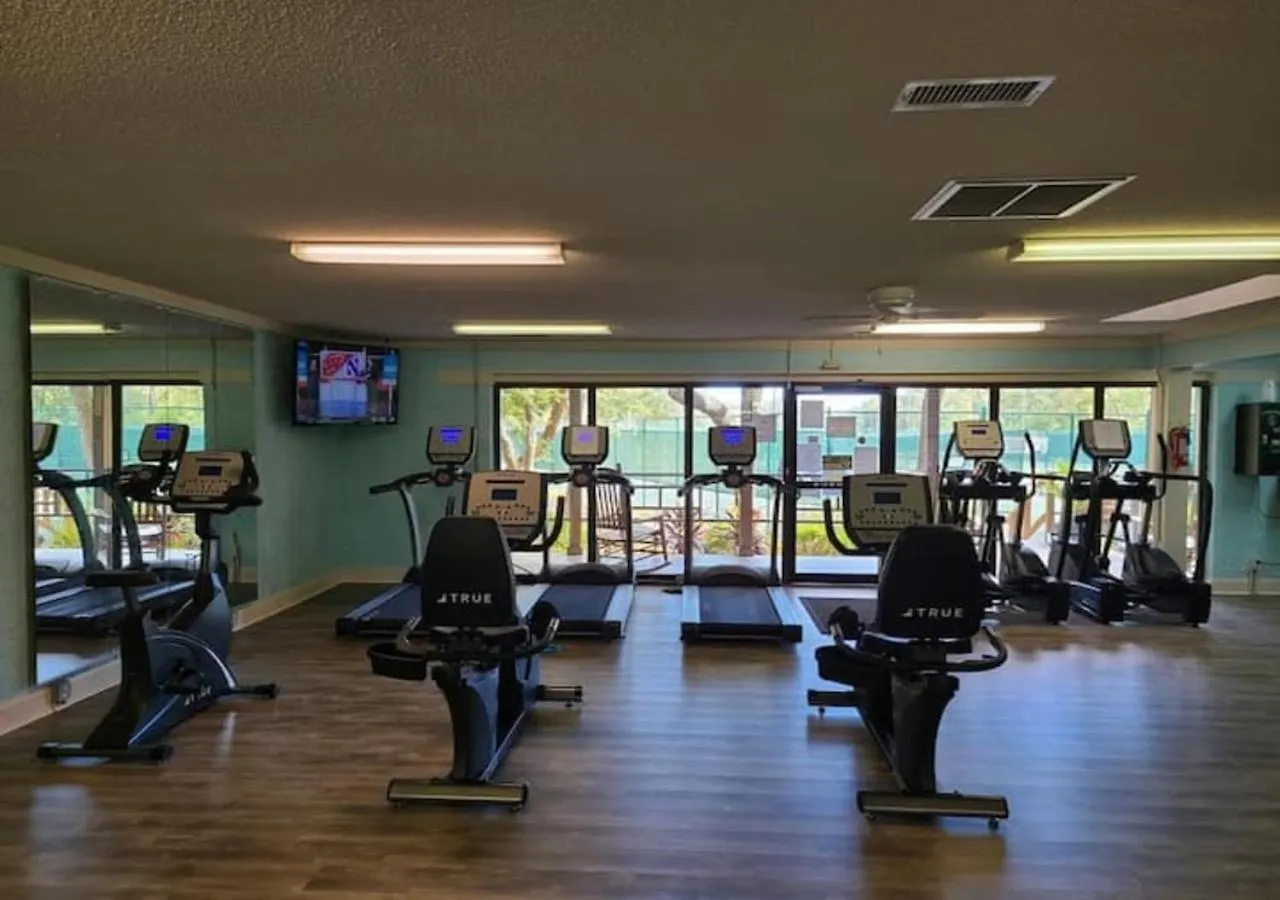 Luxury Beach Villa With Amazing Resort Amenities Biggest Pool On Hilton Head Island Hhi Beach Tennis Resort Apartment